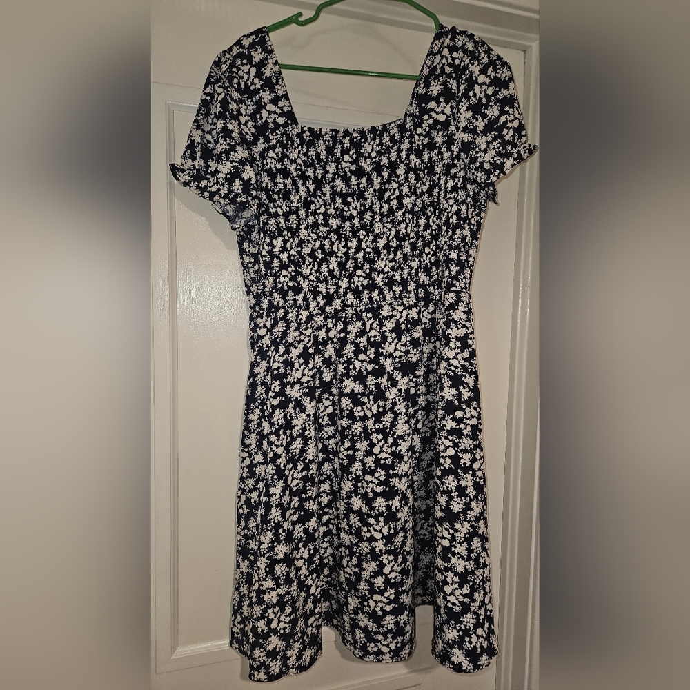 Elegant Black and White Floral Mini Dress